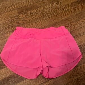 Lululemon 4" Speed Up shorts Size 6 Sonic Pink